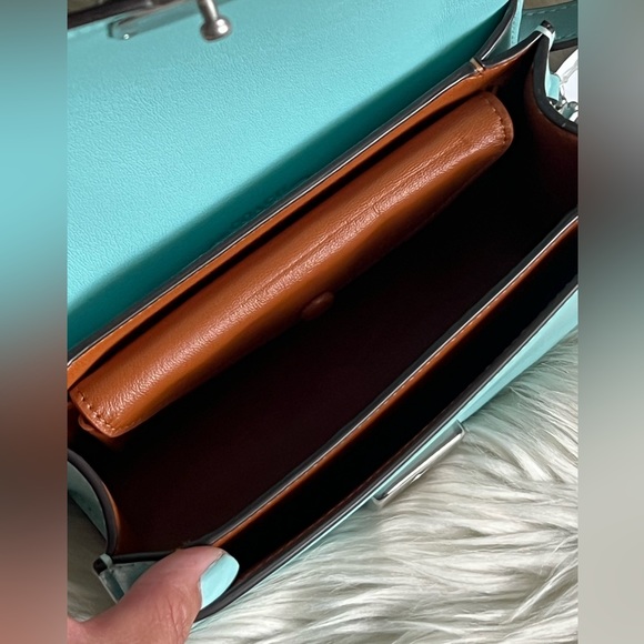 CD724 - Coach Bandit Crossbody - Picture 10 of 14